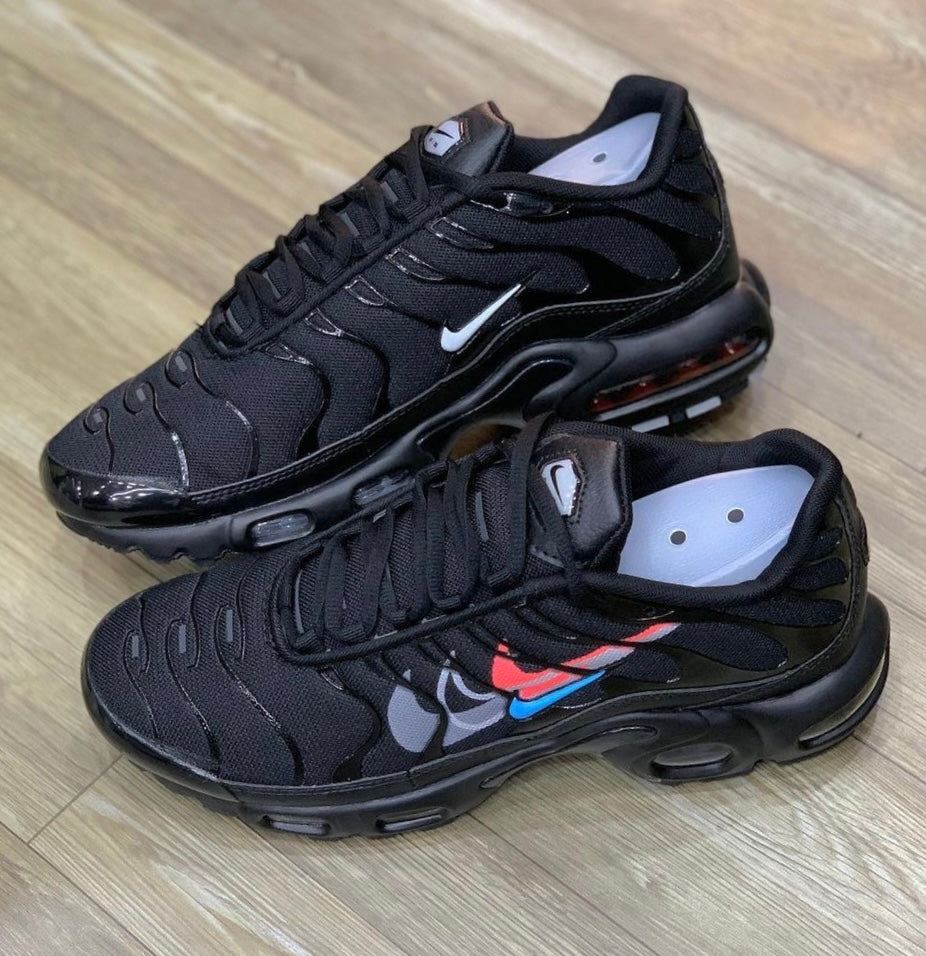 Tênis Air Max Plus 'Black Bright Crimson'