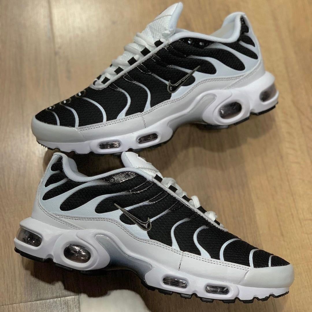 Tênis Air Max Plus 'Black White'