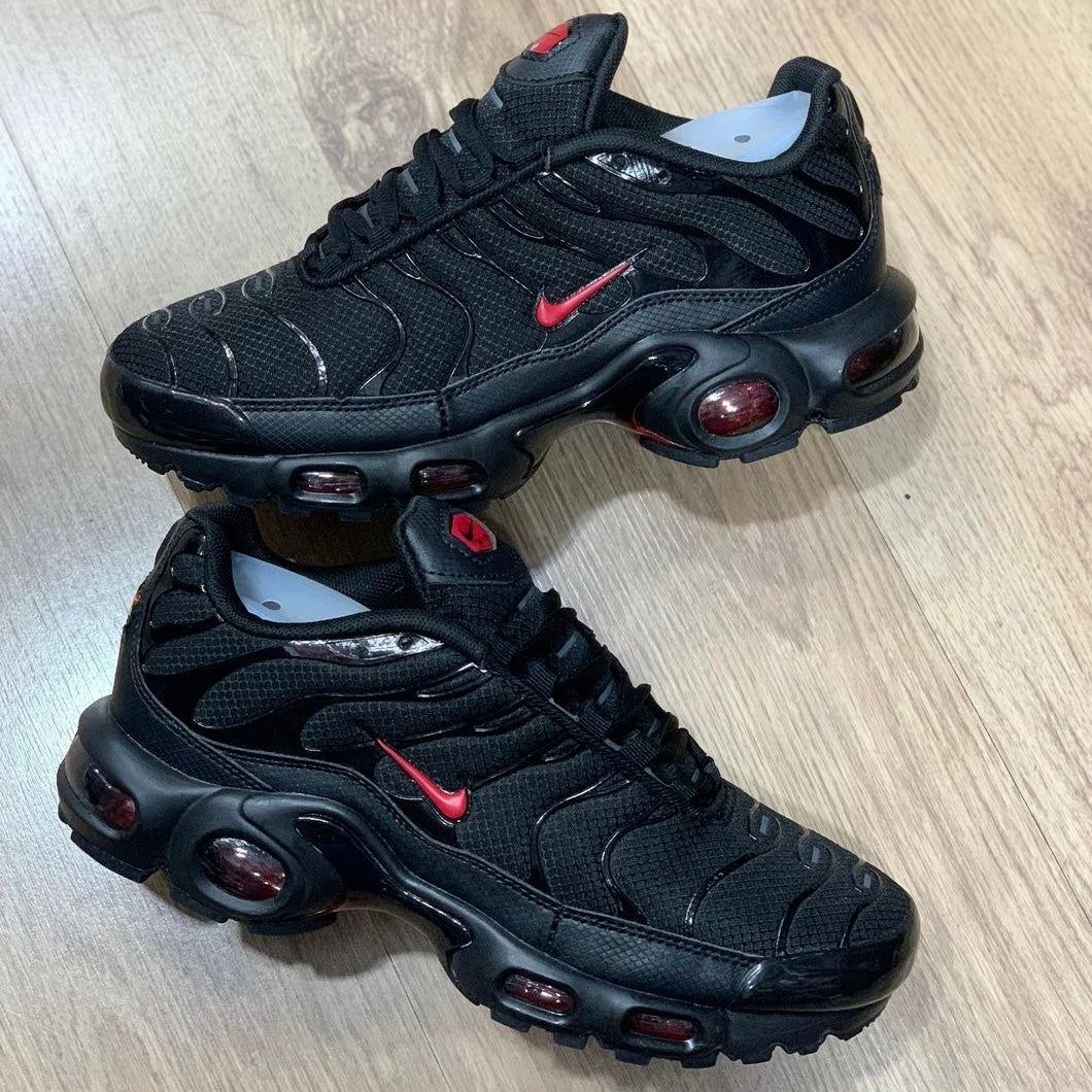 Tênis Air Max Plus 'Bred'