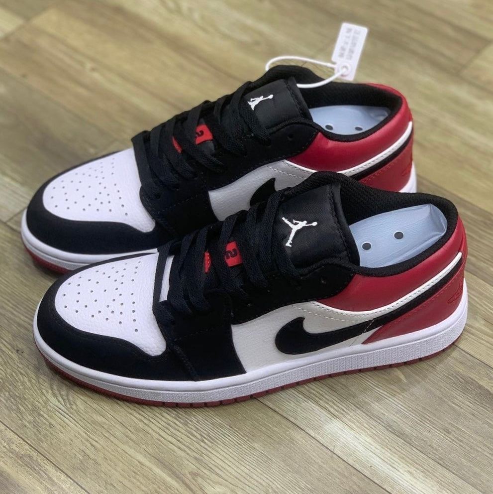 Tênis Air Jordan 1 Low 'Black Toe'