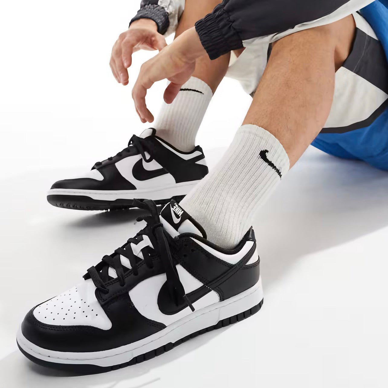 Tênis Nike Dunk Low 'Black White' Panda
