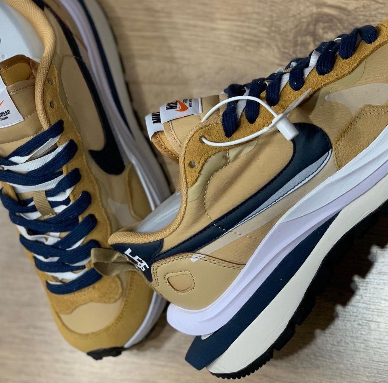 Tênis Sacai x VaporWaffle 'Sasame Blue Void'