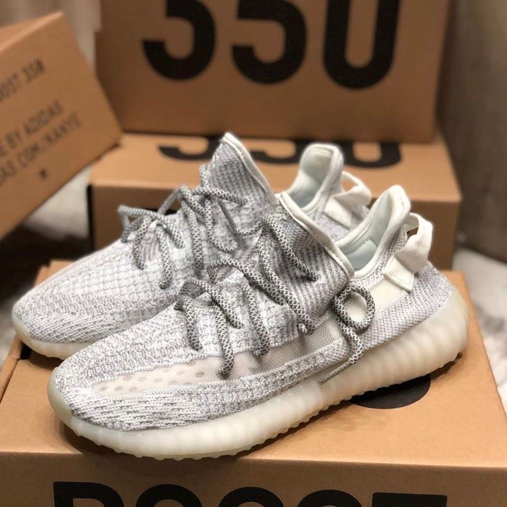 Tênis Yeezy Boost 350 V2 'Light'
