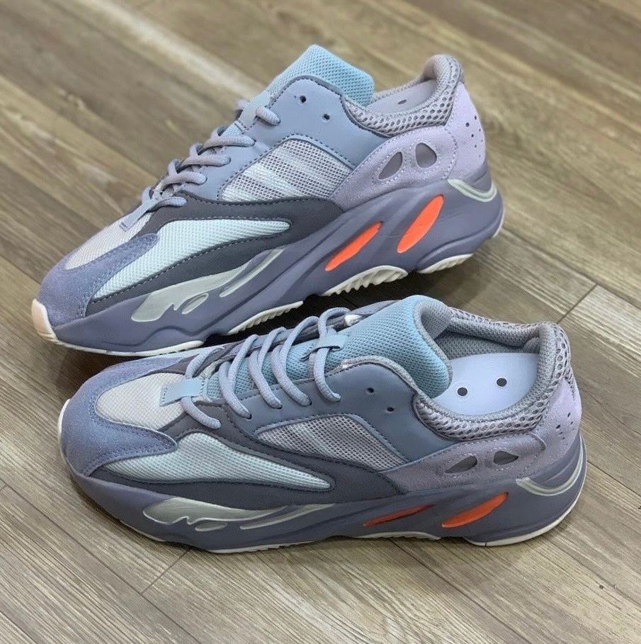 Tênis Yeezy Boost 700 'Inertia'