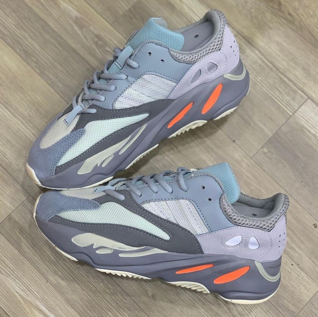 Tênis Yeezy Boost 700 'Inertia'