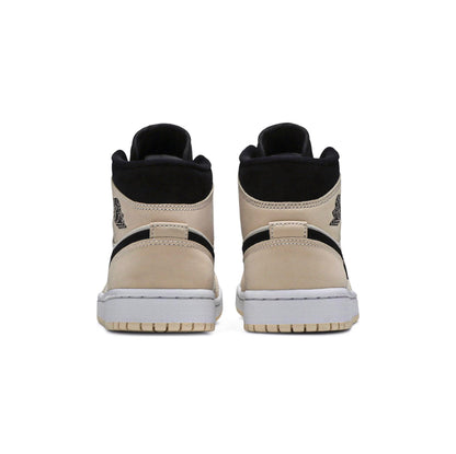 Tênis Jordan 1 Mid 'Guava Ice'