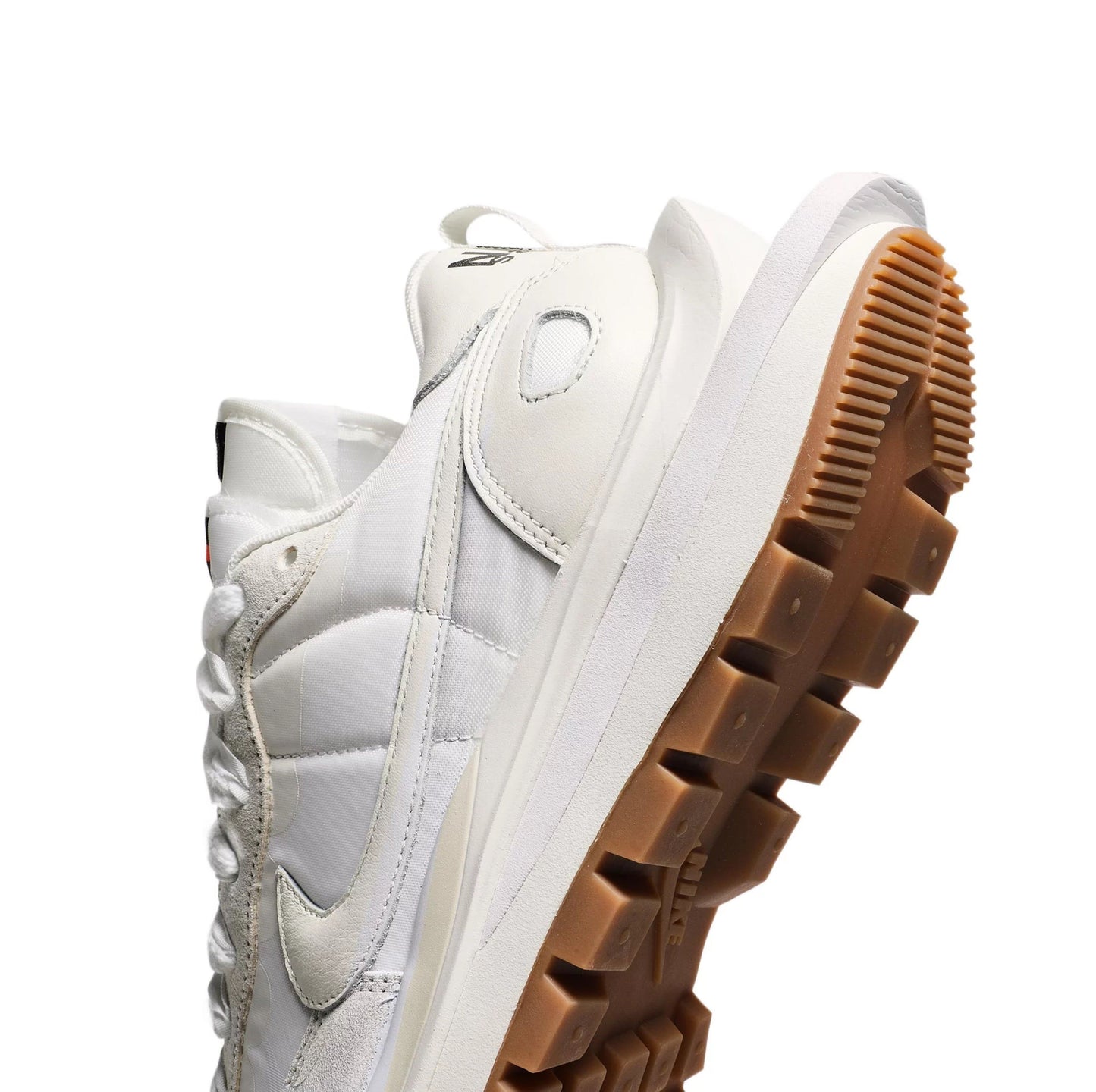 Tênis Sacai x VaporWaffle 'Sail Gum'