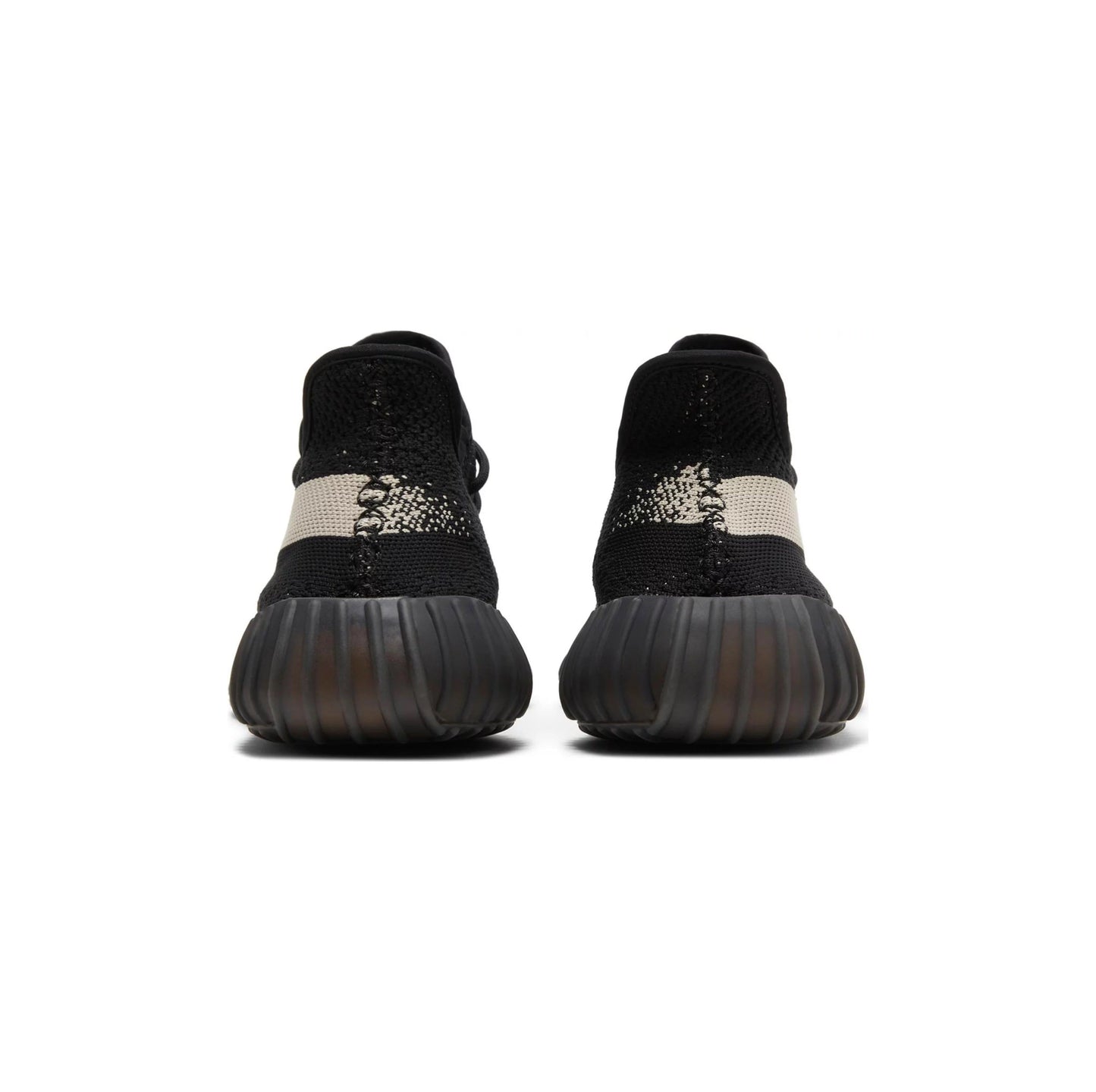 Tênis Yeezy Boost 350 V2 'Oreo'